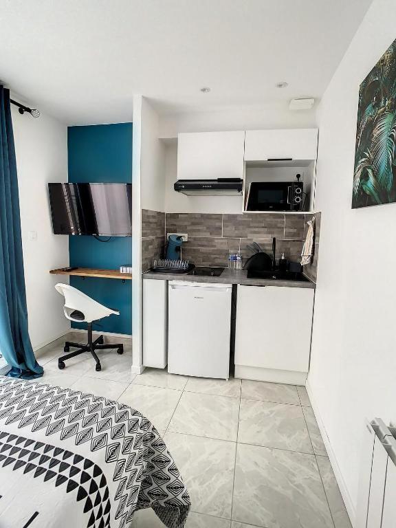 Studio Cosy Hyper Centre Gare Amiens Wifi Netflix 2 Pers Bagian luar foto